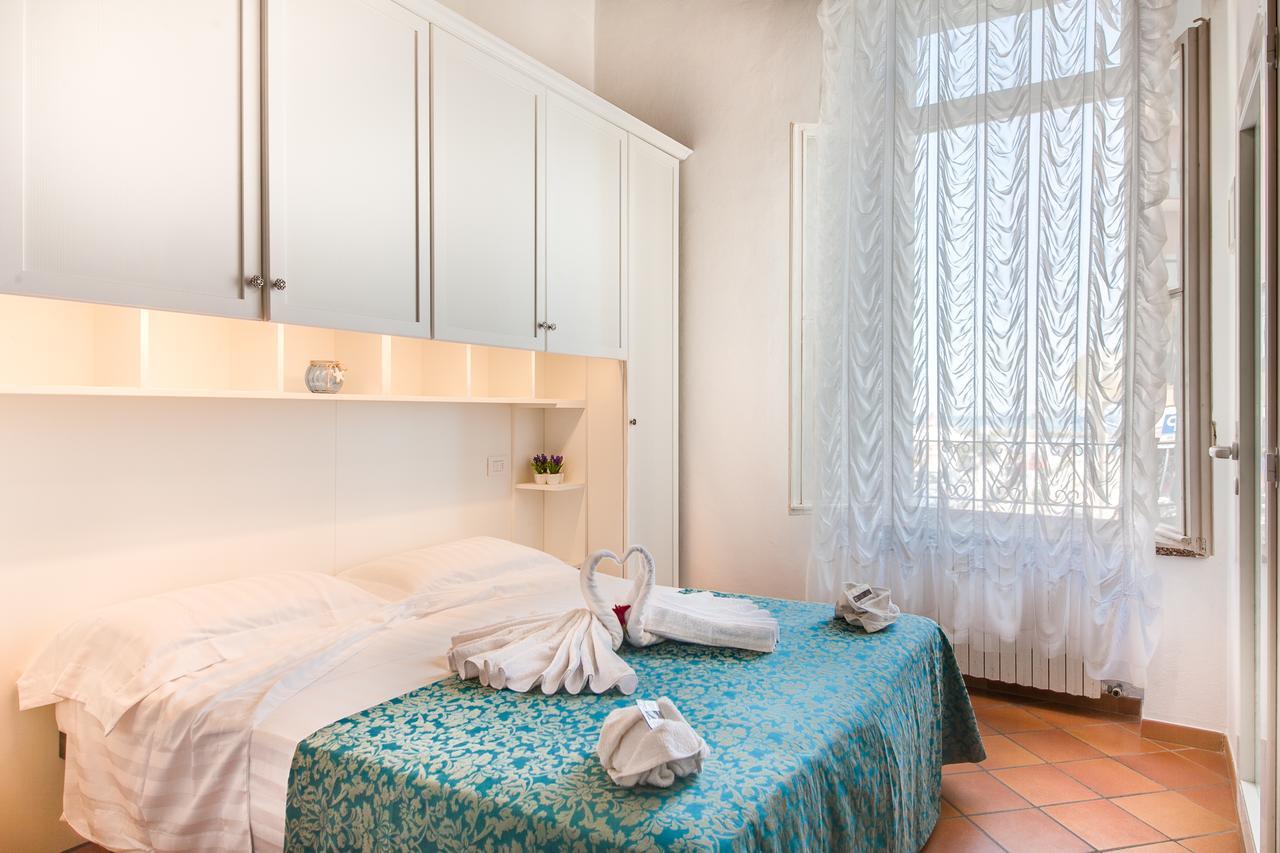 Hotel Villa Laura Rimini Zewnętrze zdjęcie