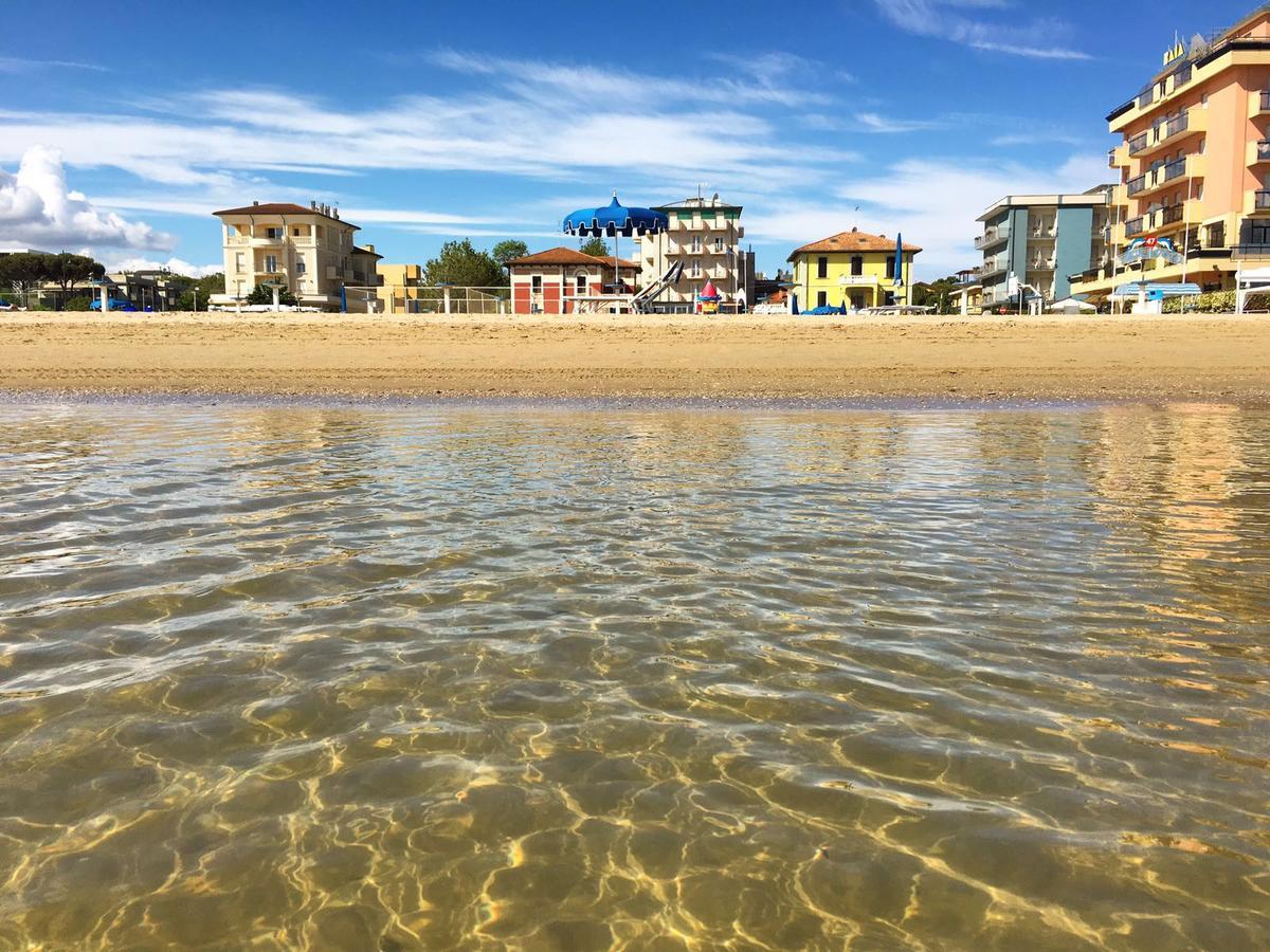 Hotel Villa Laura Rimini Zewnętrze zdjęcie