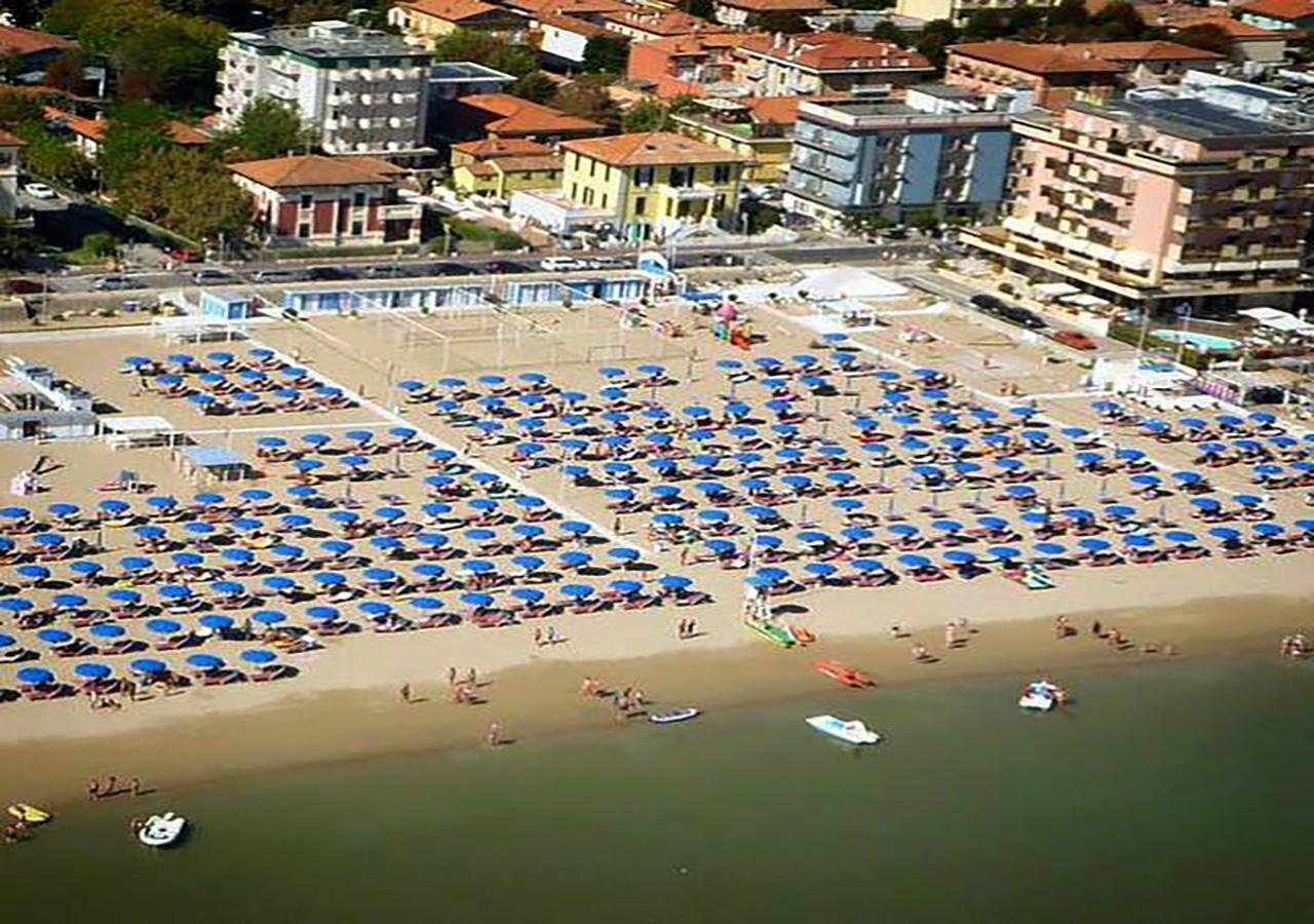 Hotel Villa Laura Rimini Zewnętrze zdjęcie