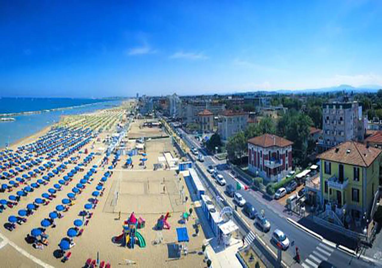 Hotel Villa Laura Rimini Zewnętrze zdjęcie